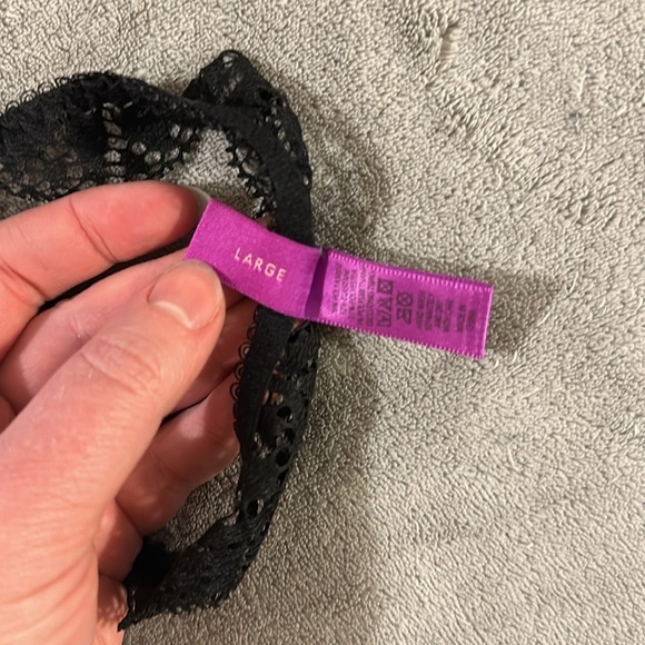 L’AGENT Brigit black and green lace lingerie set - Picture 10 of 11